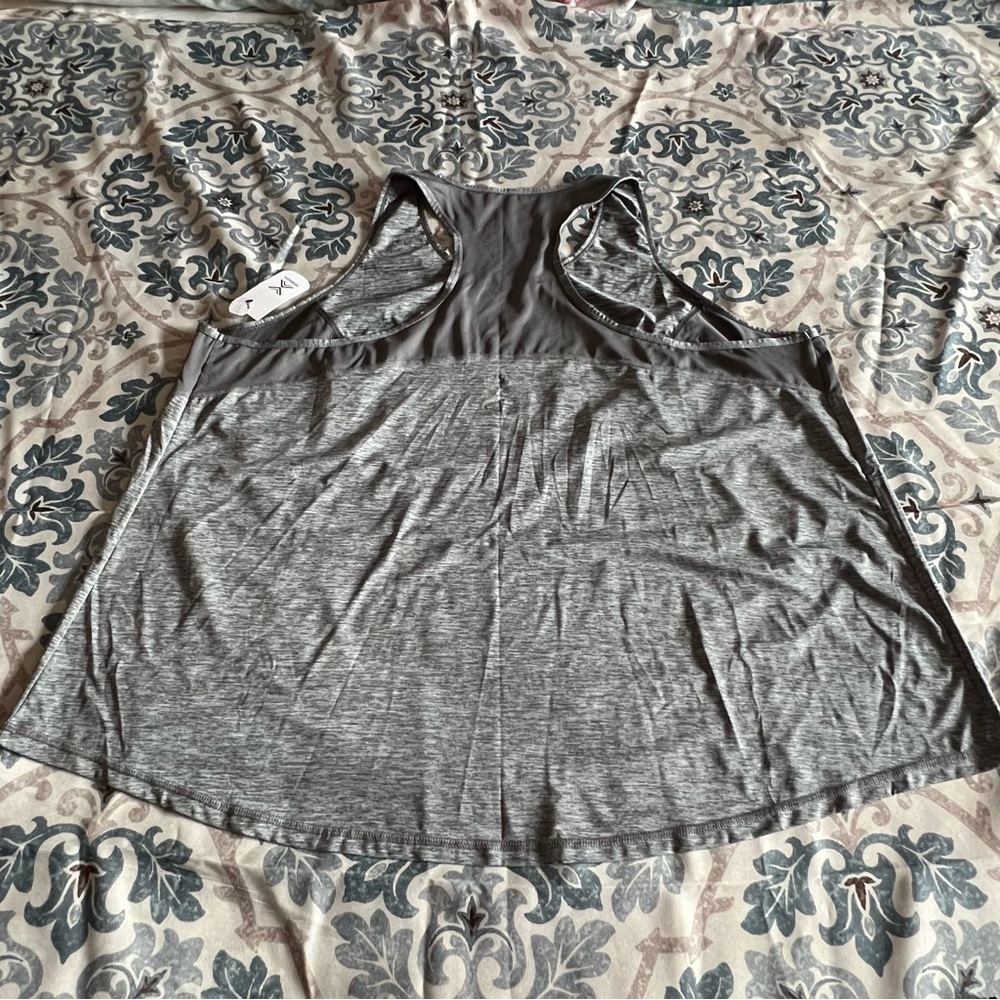 NEW! Xersion Racerback Tank 4X - Picture 2 of 8